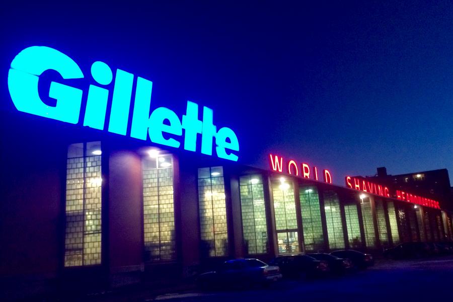 gillette-photo900xx3264-2176-0-136