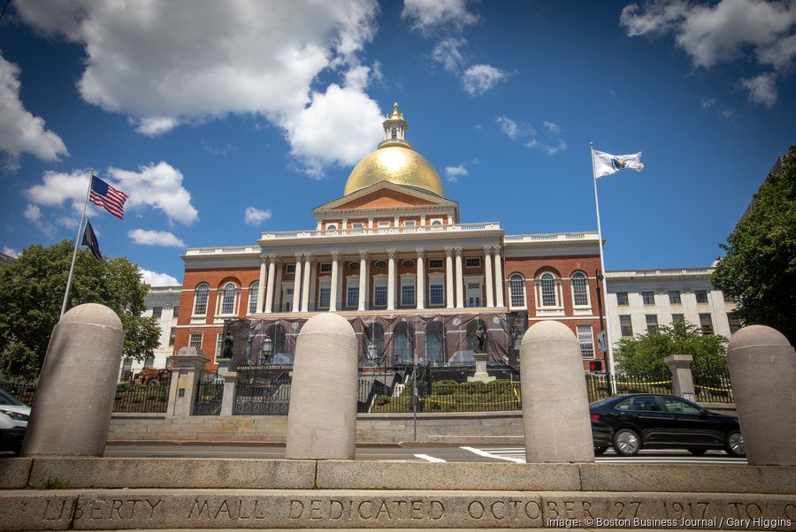 Mass. business confidence increases, but remains negative