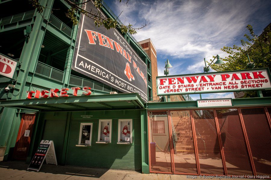 Union accuses Aramark of retaliation as Fenway Park contract negotiations stall Union accuses Aramark of retaliation as Fenway Park contract negotiations stall